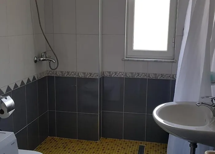 Arberia アパートホテル Kryemëdhej