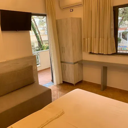 Arberia 3* Kryemedhej