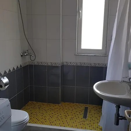 Arberia Apartahotel Kryemëdhej