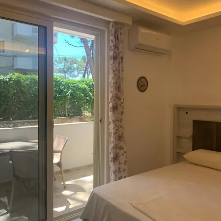 Apartahotel Arberia *